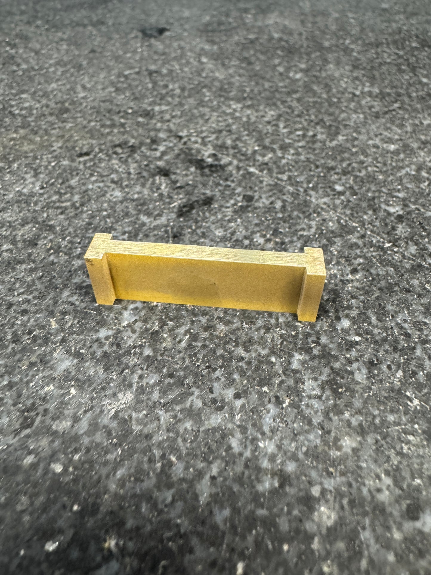 Lakewood Brass Flat-End Stitch — Small (Straight Wall)
